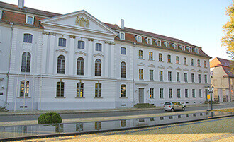 Hotel zur Brücke - Vorschaubild Universität Greifswald