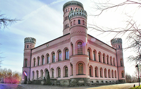 Jagdschloss Granitz, © Ralf Luczyk/pixelio.de Jagdschloss Granitz, © Ralf Luczyk/pixelio.de